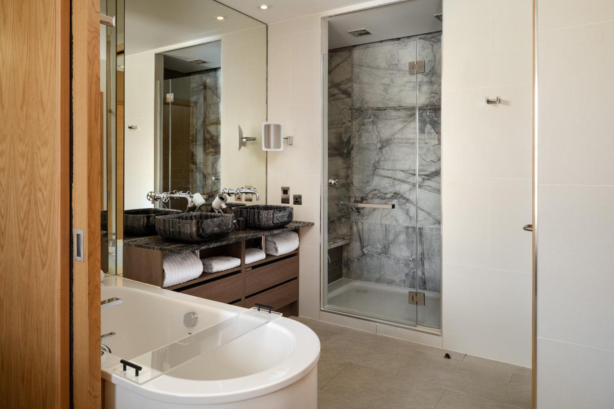 Mhor Suite,1771943171:JPEG